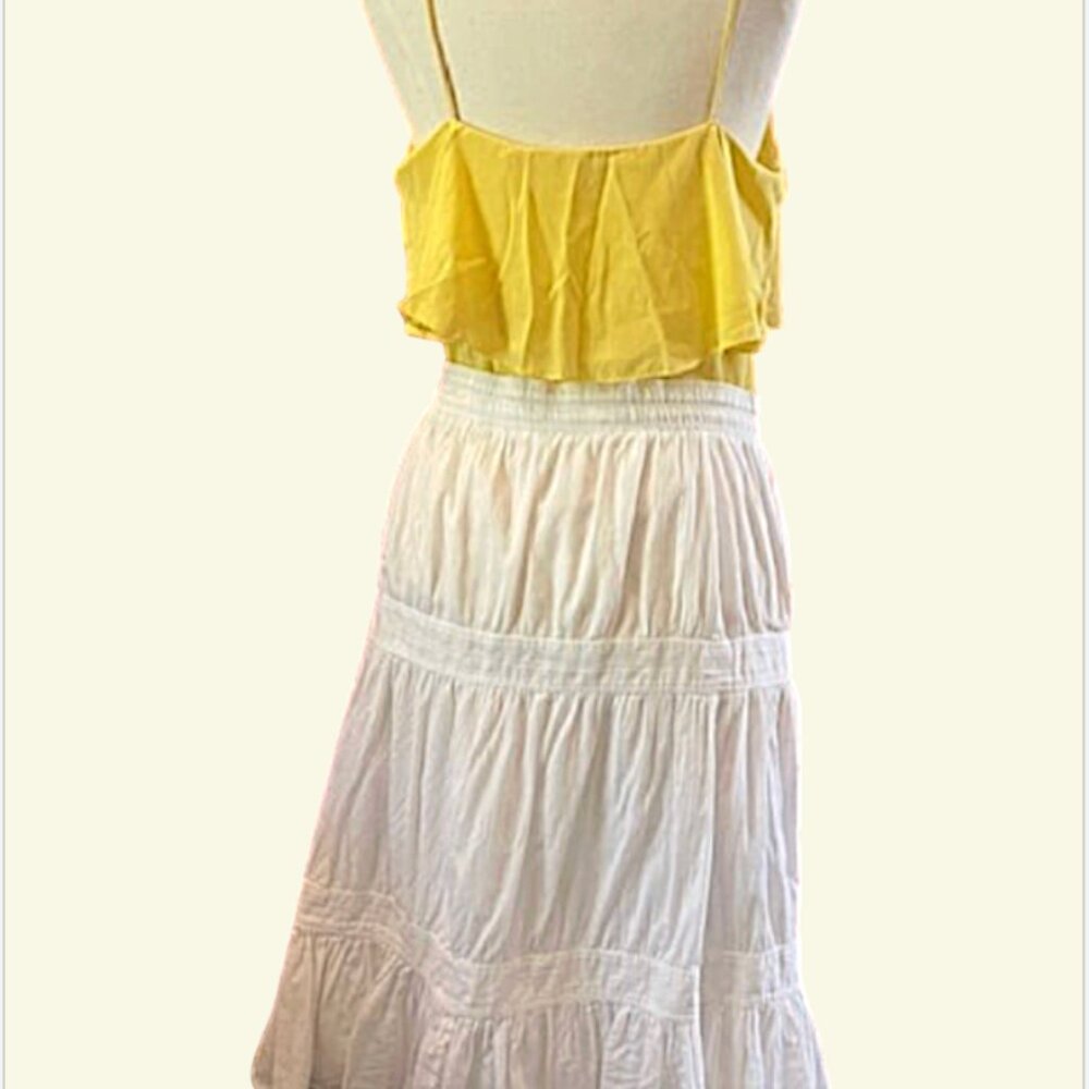 Theory White Skirt Lined  Size Small - Picture 3 of 9